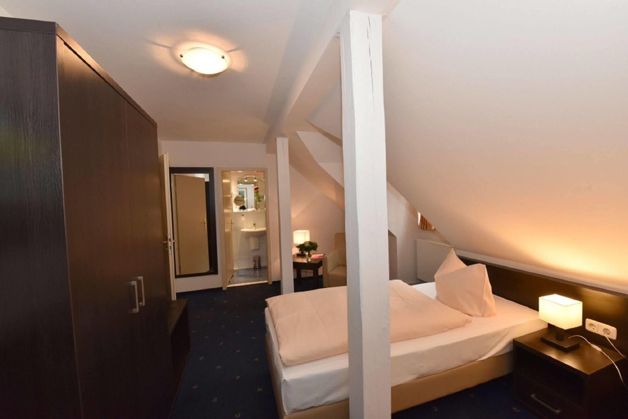Weinhaus Woehler Hotel Schwerin  Buitenkant foto